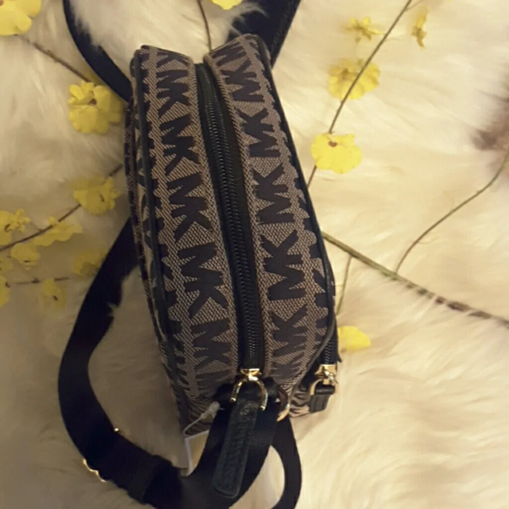 COPY - Michael kors Bedford zip flight bag - Picture 2 of 8